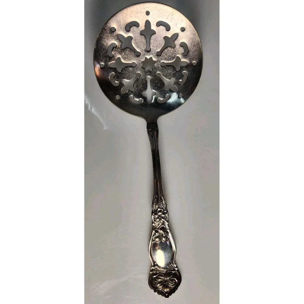 Vintage Scrolled Rogers And Sons Silver Plate Heritage Tomato Cranberry Server